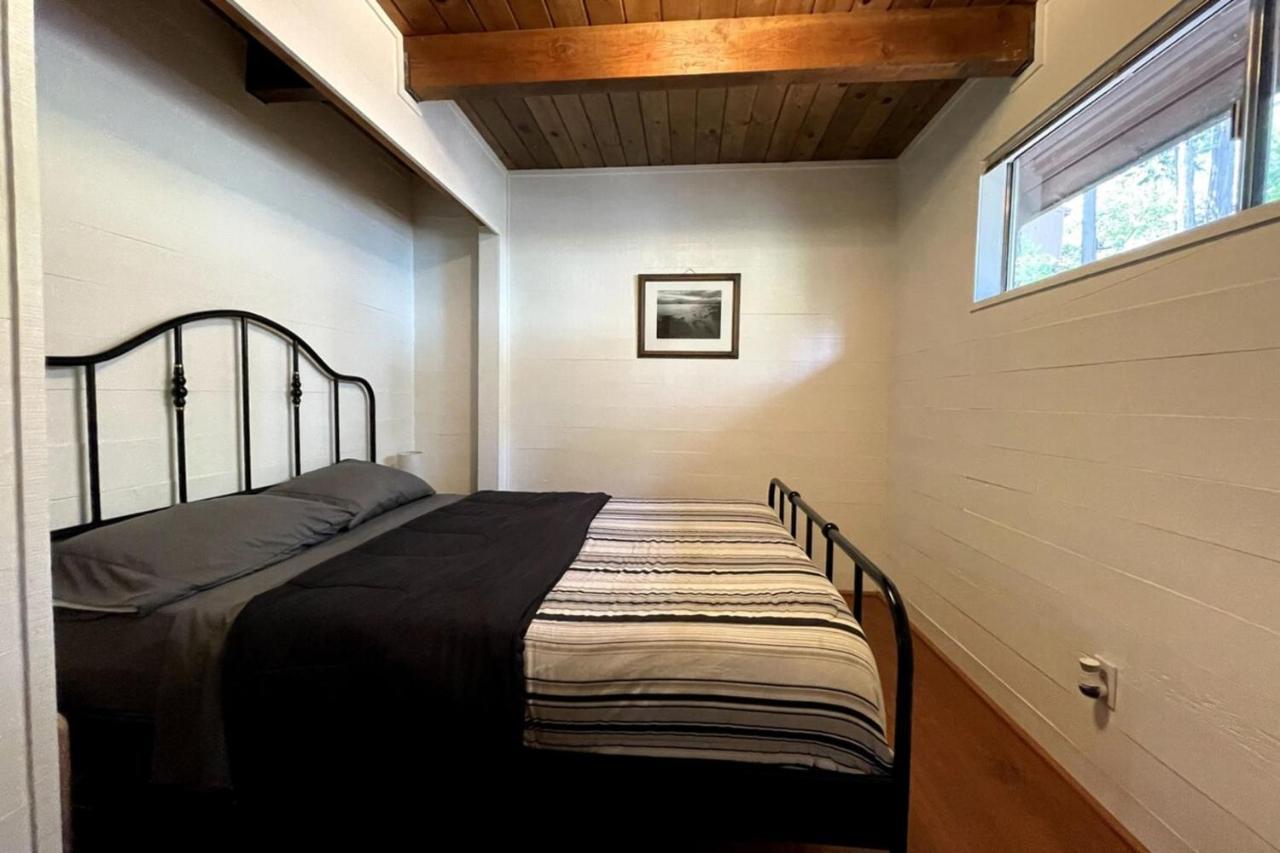 Beautiful Cabingated Parkpinecrest & Dodge Ridge Villa Long Barn Exterior photo